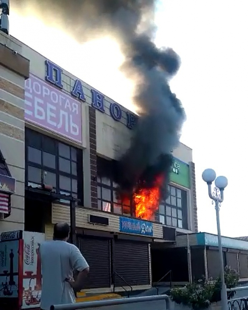 Стали известны подробности пожара, произошедшего утром в Новороссийске
