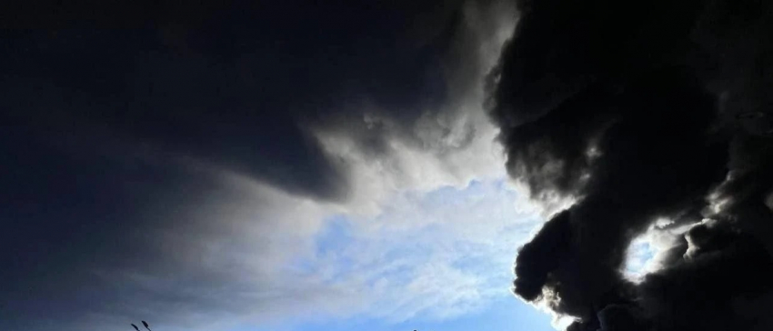 Эвакуация, замеры, тушение: жителям трёх районов Туапсе посоветовали не выходить на улицу