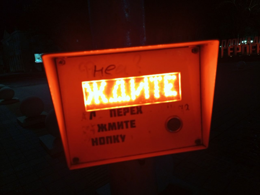 Взрывы и стрельбы в Новороссийске, а сотни жителей остались без света 