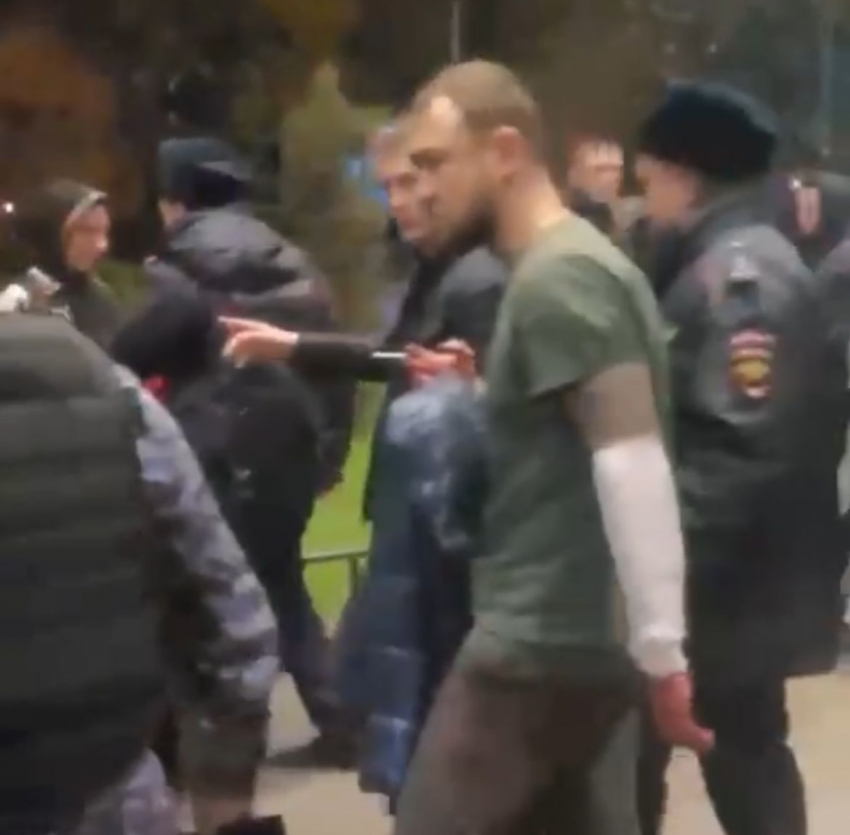 18+ Эвакуация, кровь и крики: что произошло в ТЦ «Красная Площадь» Новороссийска 
