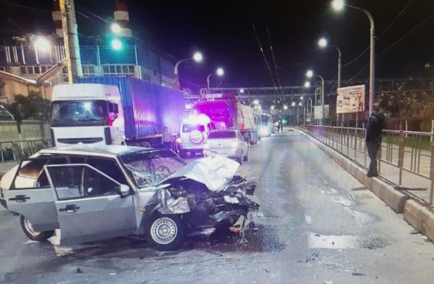 "Лада» вписалась в три машины: о масштабной аварии в Новороссийске 