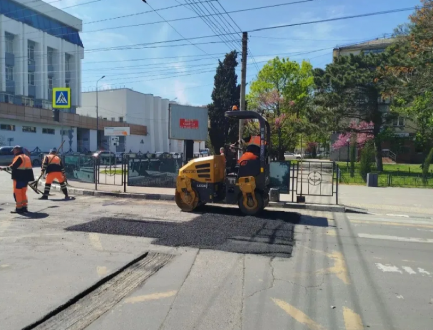 Ремонт дорог в Новороссийске: должны закончить сегодня