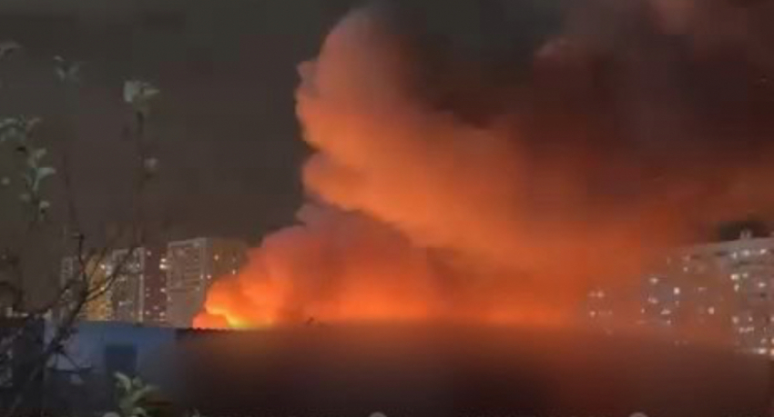 Горело «вихрем»: пожар в Новороссийске  случился этой ночью 