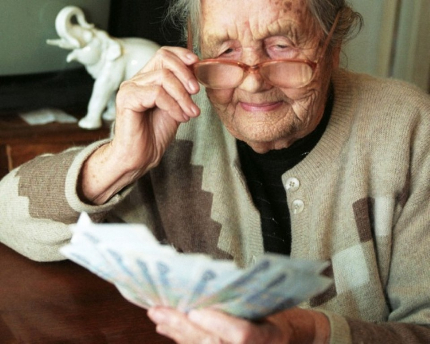 Пожилым новороссийцам могут поднять пенсию 