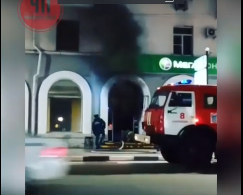 Салон сотовой связи сгорел в Новороссийске