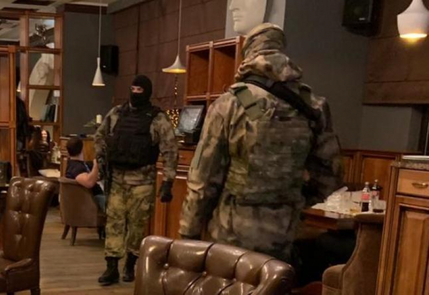 После стрельбы в «Абрикосе» по новороссийским кафе прокатилась волна маски-шоу