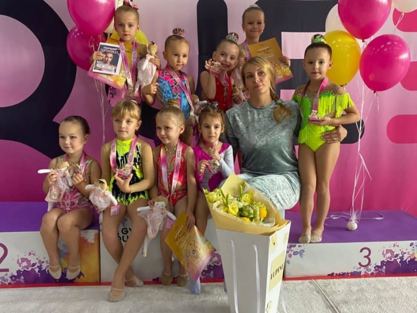 Художественная гимнастика - красивый и зрелищный вид спорта для девочки: куда отдать ребёнка в Новороссийске