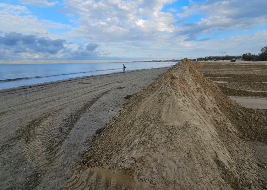 Мазутное пятно в Черном море может быть последствием установки саркофагов на затонувшую часть танкера