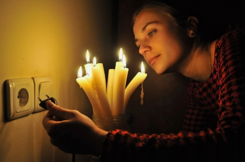 Сотни новороссийцев просидят без света до вечера 
