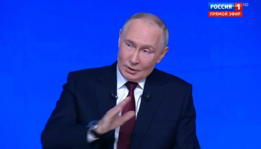 «Он же артист»: Владимир Путин прокомментировал скандальное фото Зеленского