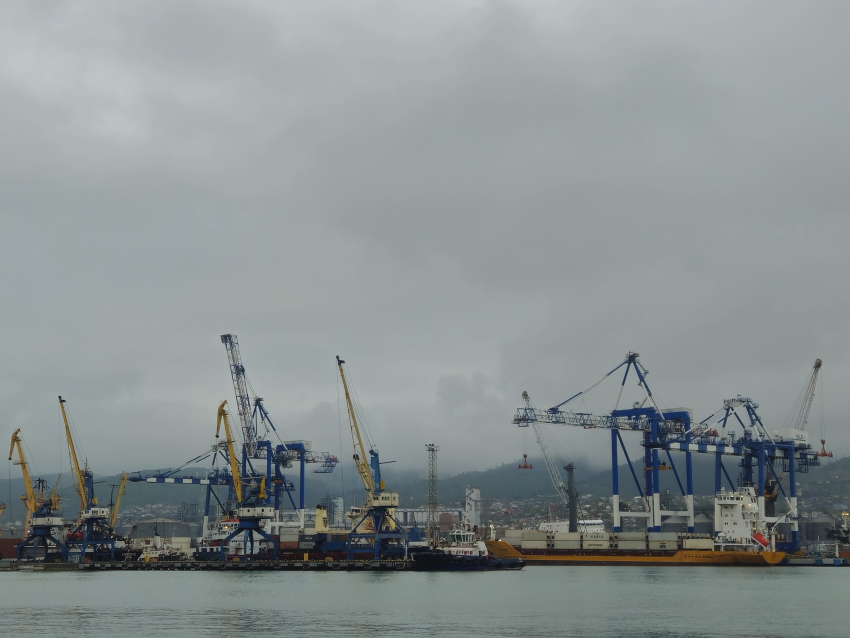 Погода у Чёрного моря ухудшится: ветер, дожди и заморозки придут в Новороссийск 