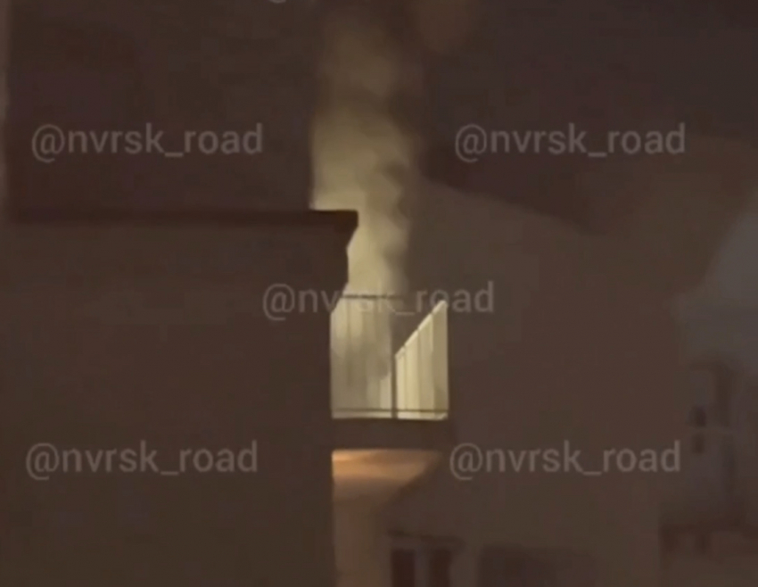 Из окон дым и пламя: в страшном пожаре в Новороссийске погибла женщина