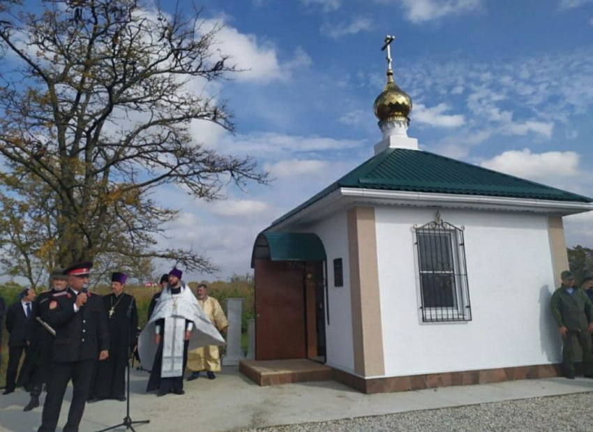 Новороссийские казаки построили православную часовню на месте разрушенного храма