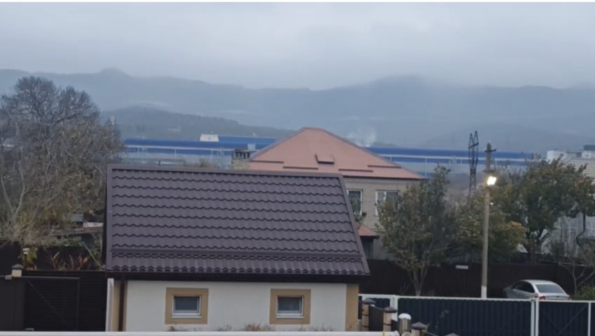 Шум стоит невыносимый: жительница Новороссийска возмущена круглосуточной работой «Новоросметалла»