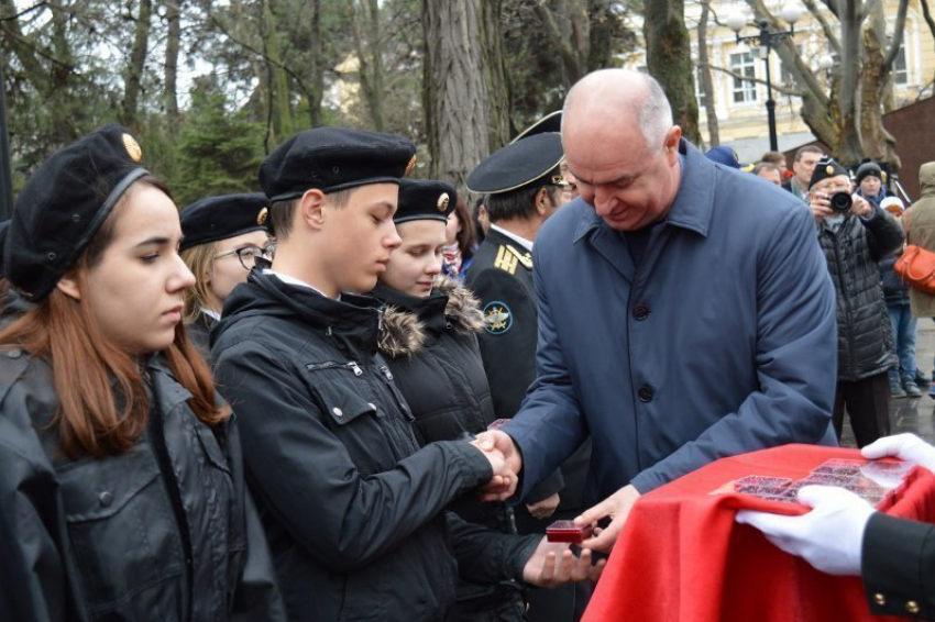 В Новороссийске 111 годовщину Дня моряка-подводника отметили посвящением в Юнармейцы