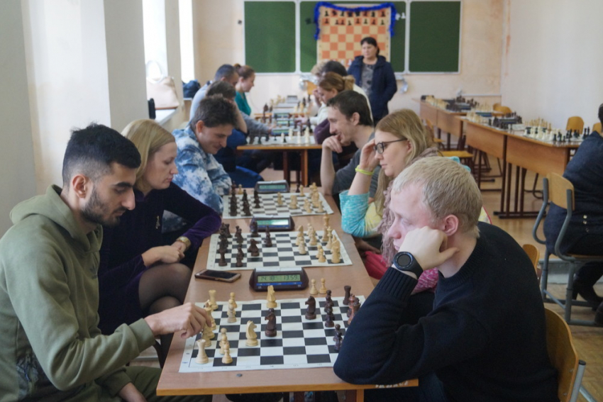 Среди новороссийских преподавателей шахмат определили лучшего