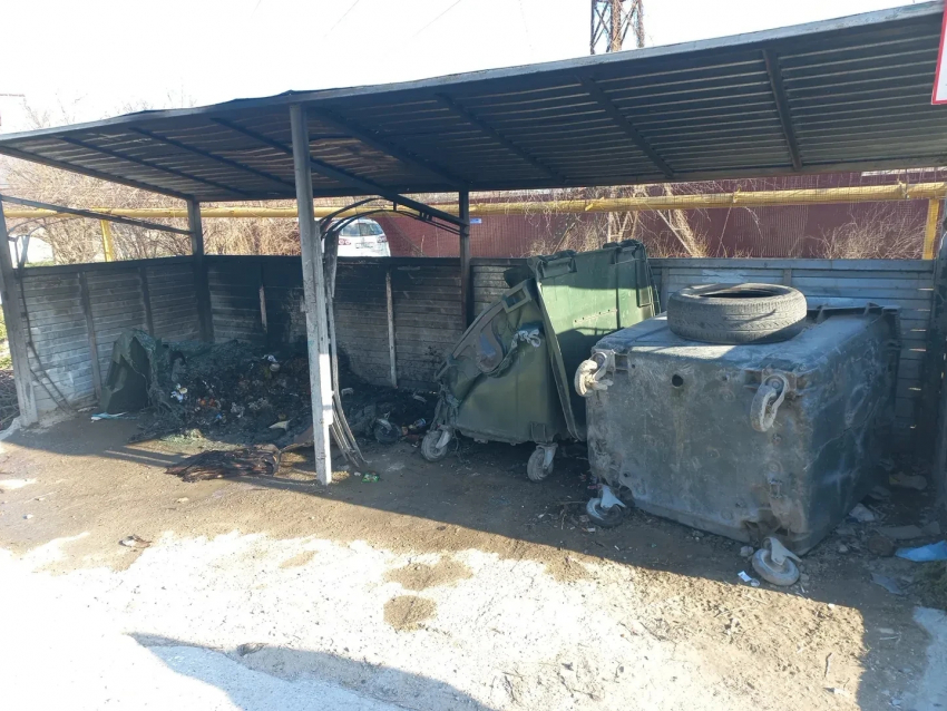 Огнеопасное «развлечение» нашли себе вандалы из Новороссийска: есть угроза автомобилям и домам