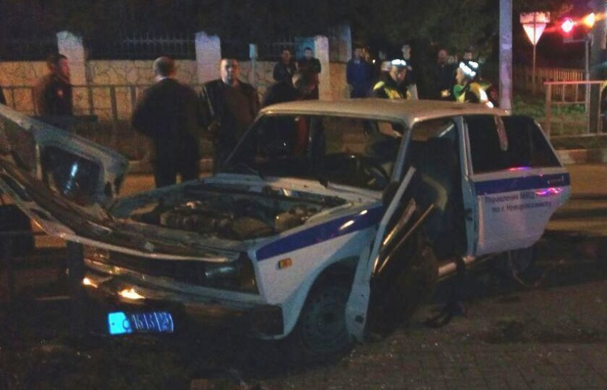 В Новороссийске двое полицейских, спешивших на помощь, пострадали в ДТП 