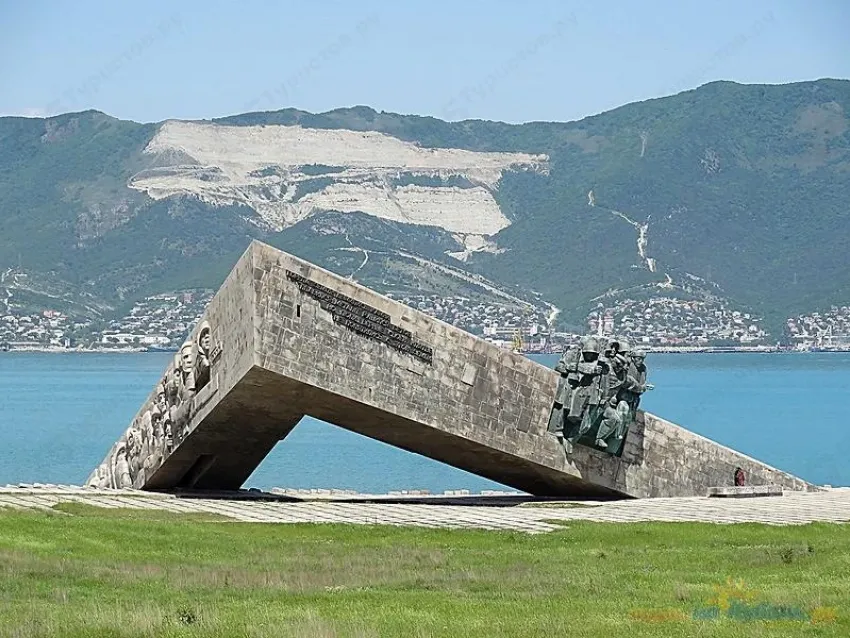 Здесь каждый метр - про мужество: почему для Новороссийска 23 февраля - особенный день