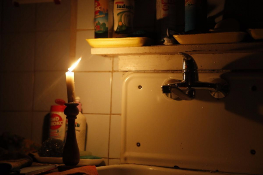 В понедельник новороссийцам отключат не только воду, но и свет: список адресов