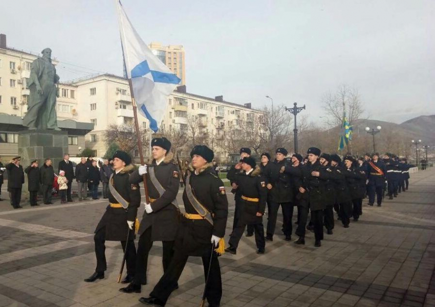 В Новороссийске почтили память павших героев