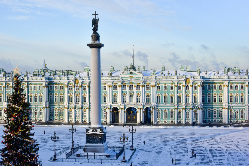 Житель Новороссийска сломал палец императрице Александре Фёдоровне в Санкт-Петербурге