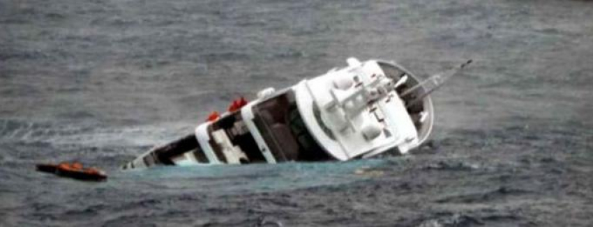 Яхта с пассажирами затонула недалеко от Новороссийска