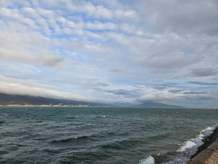 Погода в Новороссийске: небо с переменчивым настроением