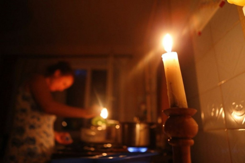 Дома новороссийцев остывают из-за постоянных отключений света 