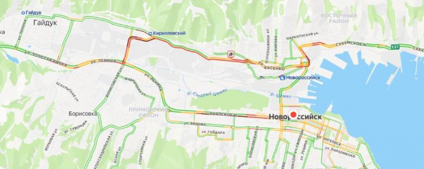 Водитель в Новороссийске возмущен причиной пробки на Анапском шоссе