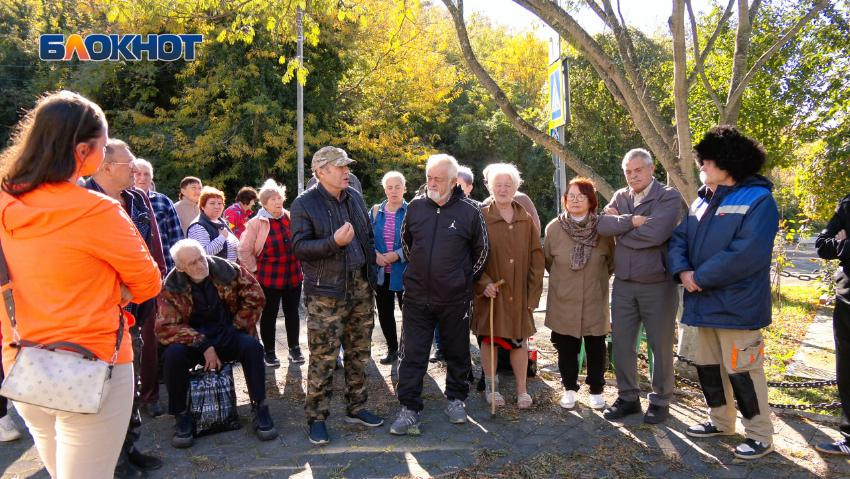 «Не сносите наши гаражи!»: жители хутора за Геленджиком просят о помощи