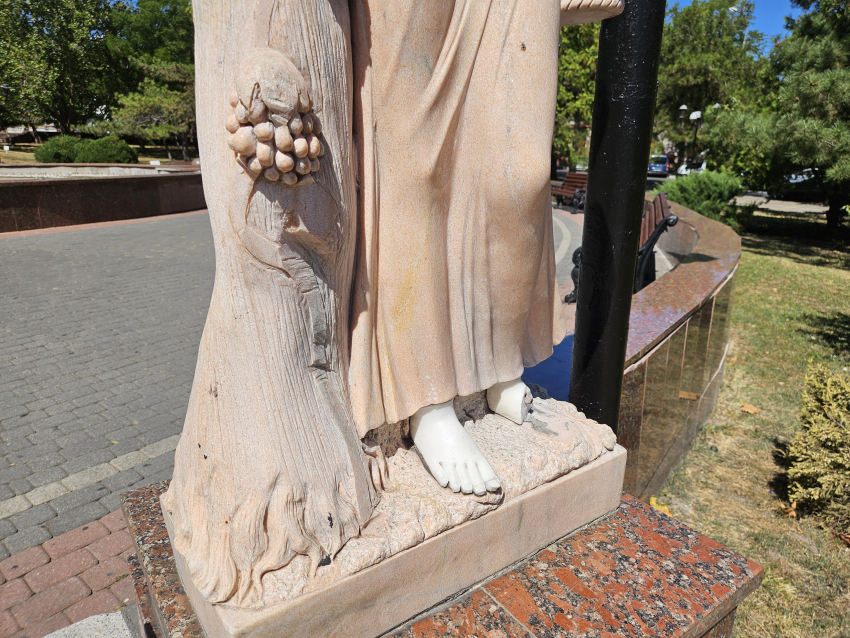 Верните ей ногу! Красавица в центре Новороссийска потеряла ступню 