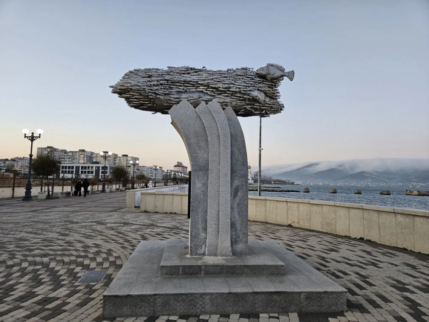 Погода в Новороссийске: до +15 градусов тепла и ветер 