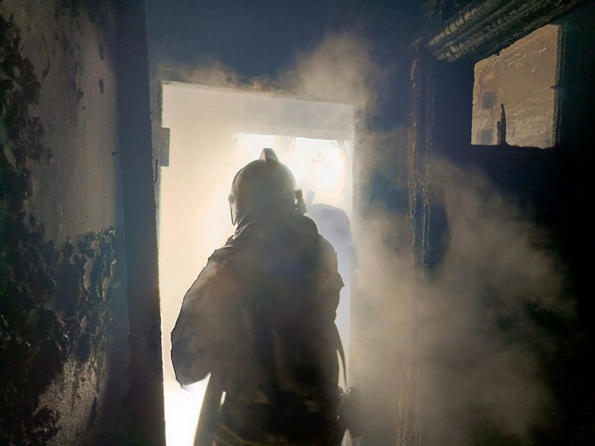 Тяжелый понедельник: второй пожар за день произошел в Новороссийске 