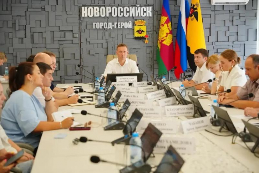 Когда закончится стройка: мэр Новороссийска встретился с дольщиками