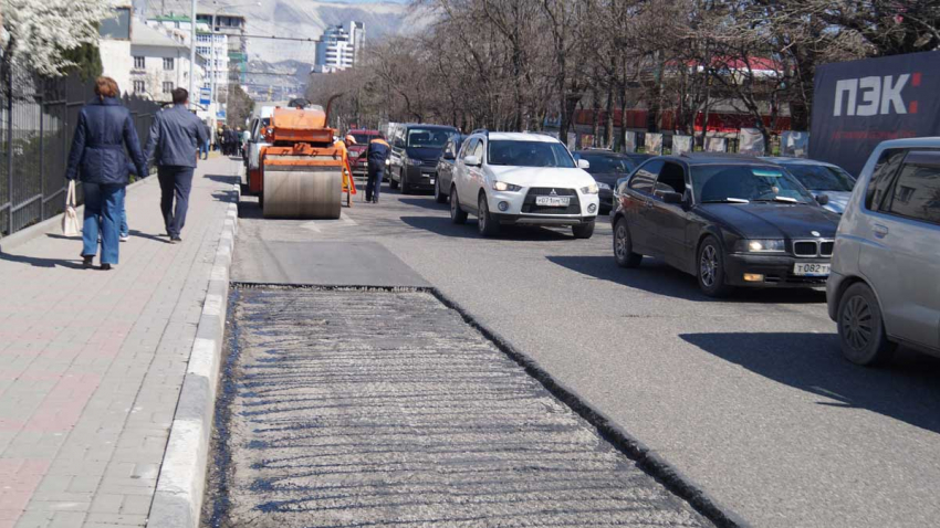 Дорожный нацпроект выполнен на 20%, а трассы Новороссийска продолжают страдать 