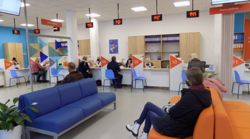 "Либо номер заблокирован, либо вне зоны": «Блокноту» удалось дозвониться до Центра занятости Новороссийска