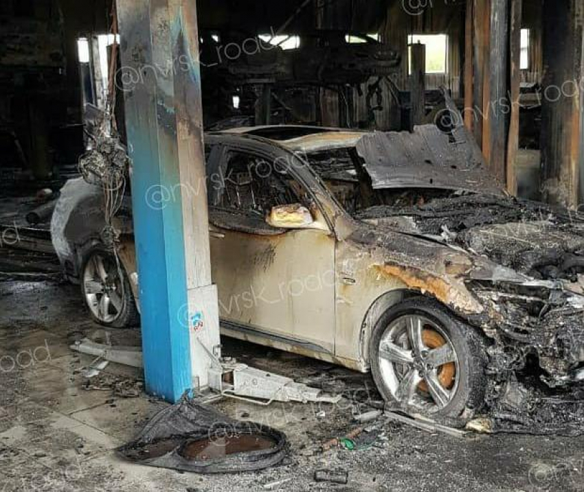 За полтора часа «работы» пожар в автосервисе Новороссийска сожрал тучу миллионов рублей