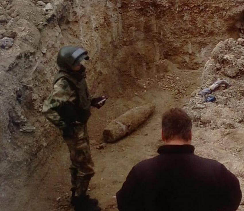 Крупнокалиберный снаряд найден во дворе новороссийской школы