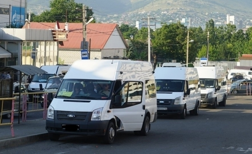 Приставами приостановлен конкурс на право осуществления перевозок в Новороссийске 