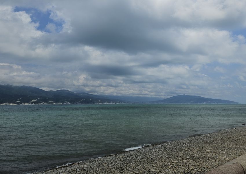 Погода в Новороссийске: облачно, возможен небольшой дождь