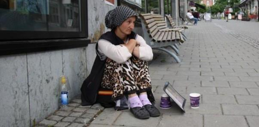 В Новороссийске попрошайка клянчила деньги на лечение умершего ребенка