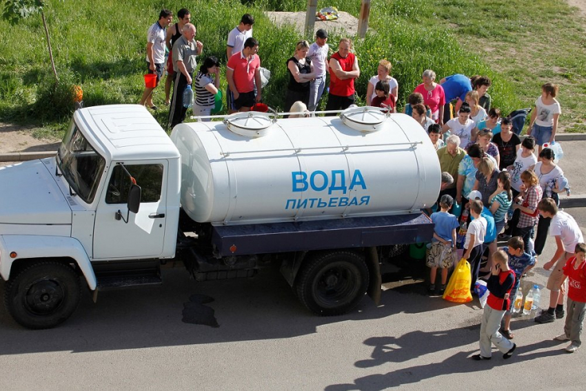 Автоцистерны с водой спасут новороссийцев на время отключения 