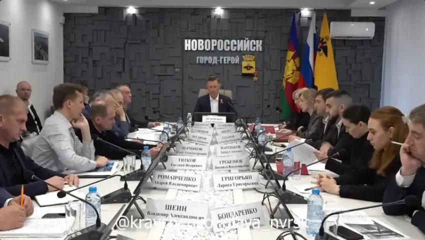 Андрей Кравченко обсудил вопросы большегрузов, безопасности и пробок с подчиненными