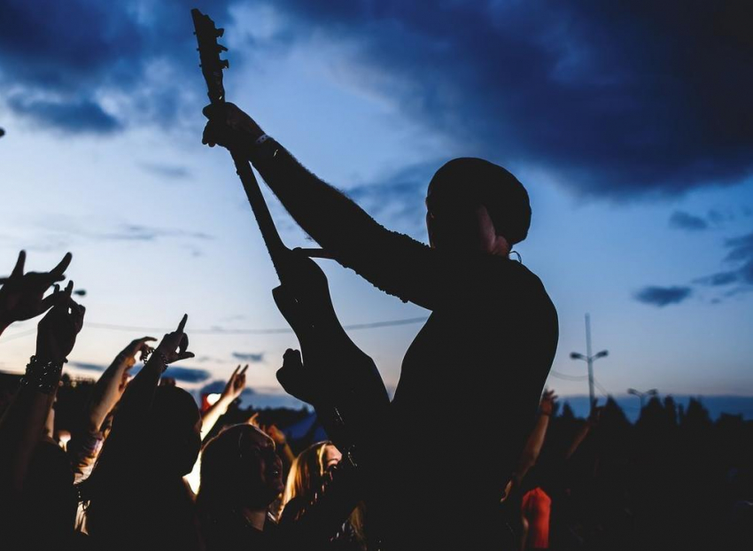 Организаторы опровергли слухи об отмене рок-фестиваля в Новороссийске