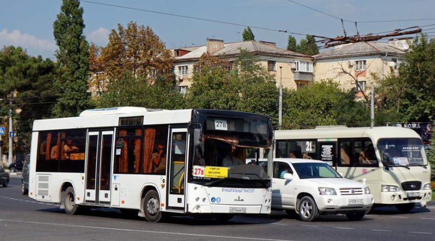 Муниципальные автобусы Новороссийска вслед за маршрутками увеличивают стоимость проезда