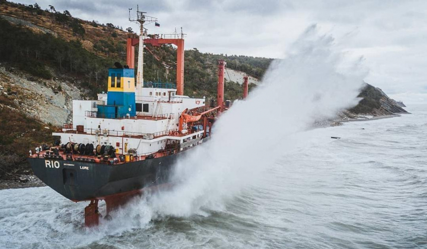 Титаник на мели — грандиозные кадры снял  новороссийский талантливый фотограф-репортер