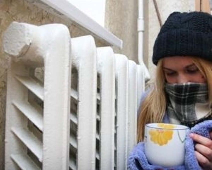 «Что будет в холода?»: жительница Новороссийска мерзнет у себя дома 