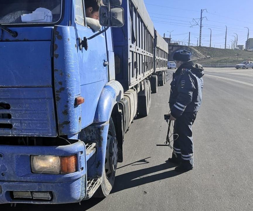 Главных вонючек на дорогах Новороссийска поймали и наказали