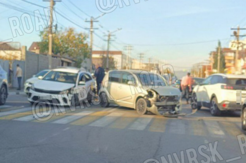 Пробки убойные: ремонт на дороге, аварии и пятничные заторы в Новороссийске